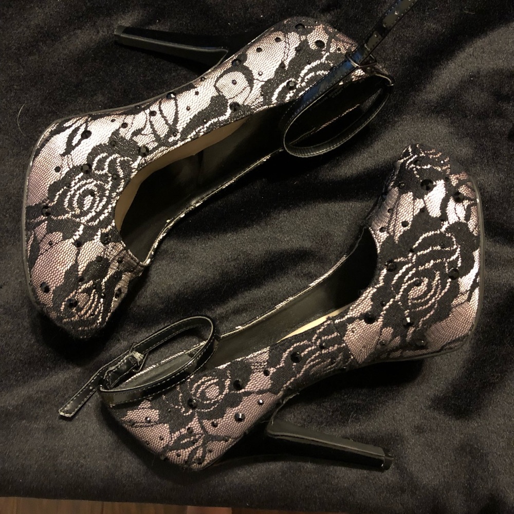 New lace over Mary Jane